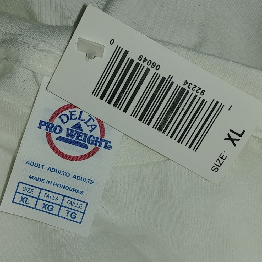 NWT DELTA APPAREL PRO WEIGHT Crewneck Christmas T - Picture 2 of 3
